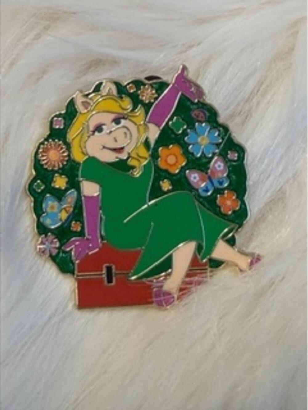 2026 Disney Parks Miss Piggy Epcot Flower and Garden